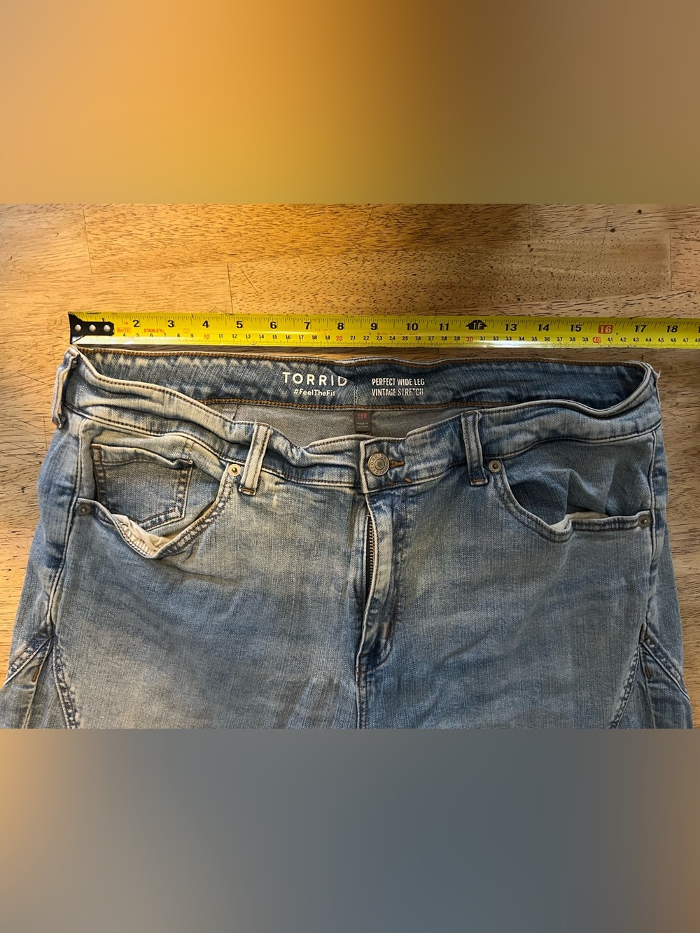 1970’s Vibe Light Wash Boho Gypsy Jeans Raw Hem - Picture 7 of 15